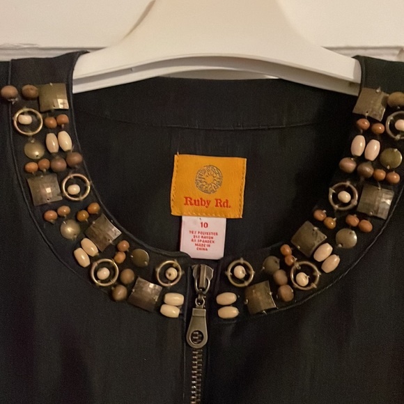 Ruby Rdz - Picture 2 of 3